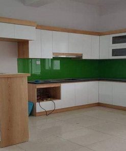 Tủ bếp melamine là 1 loại tủ bếp gỗ công nghiệp được sản xuất trên 1 dây chuyền công nghệ hiện đại.
