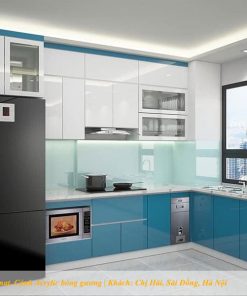 Xưởng làm tủ bếp Acrylic cho khách hàng tại Long Biên