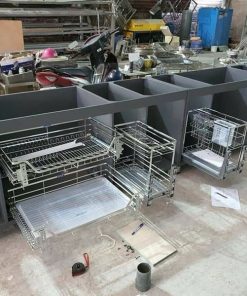 Tủ bếp inox cánh kính cường lực