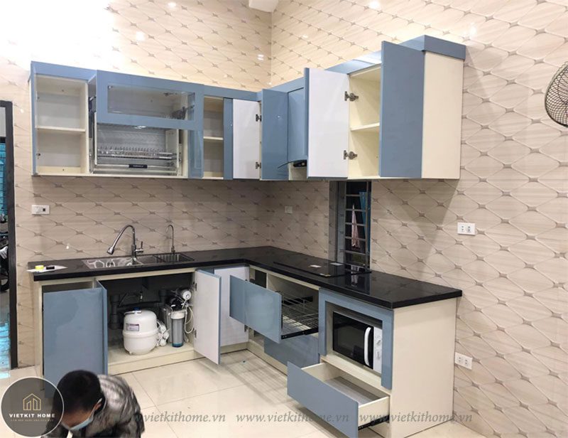 Tủ Bếp Nhựa Picomat Cho Nhà Anh Hùng tại Thạch Bàn Long Biên