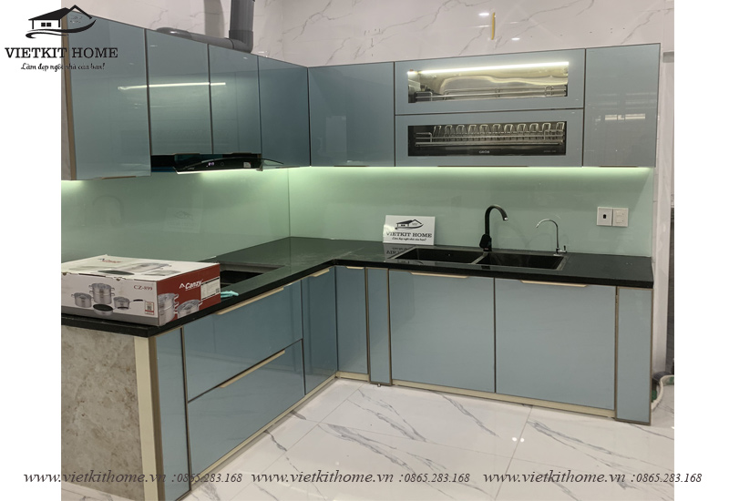 Tủ bếp Inox 304 cánh kính cường lực đẹp